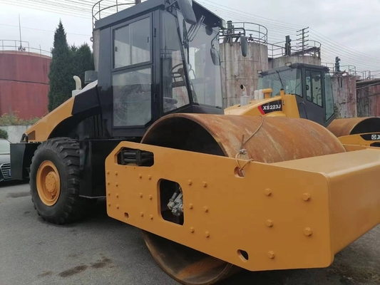 15 tonnes de poids de fonctionnement utilisée Sany SSR220AC rouleau routier en bon état de fonctionnement
