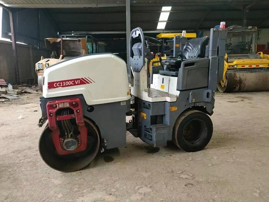 Dynapac CC1100C rouleau routier de 3 tonnes avec puissant tambour de signal de puissance dans la construction lourde