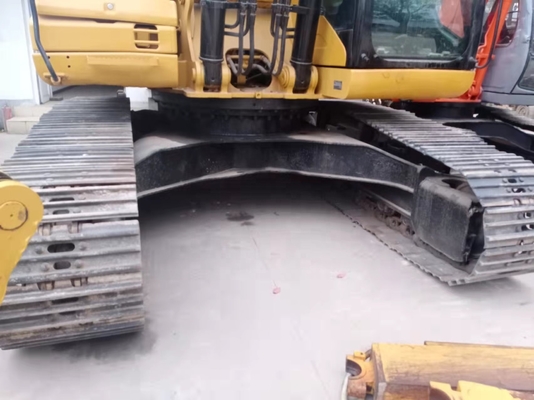 CAT 325D Excavateur d'occasion avec une capacité de seau de 0,8 m3 et moteur CAT en excellent état