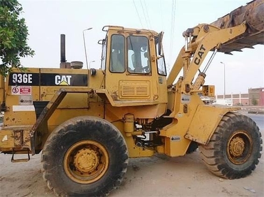 Tracteur à roulettes à moteur HINO japonais CAT 936E