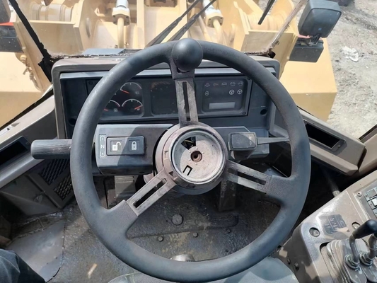 CAT 950F Chargeur d'occasion en bon état avec peinture d'origine et peu de temps de travail