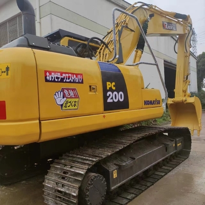 20000 kg Poids de la machine Excavatrice utilisée Komatsu pc200 Excavatrice rampante avec du Japon