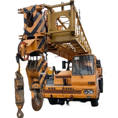 Moteur diesel Tadano TG-500E Grue d'occasion Grand investissement pour la machine à roues