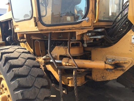 Machine d'occasion Japon Peinture originale Komatsu GD505A 20 tonnes au Japon avec moteur CAT