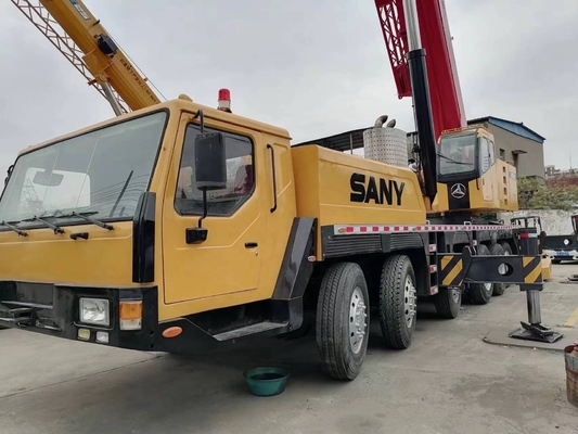 Crane à rampe SANY STC1000 de 100 tonnes avec peinture originale et moteur EPA en bon état