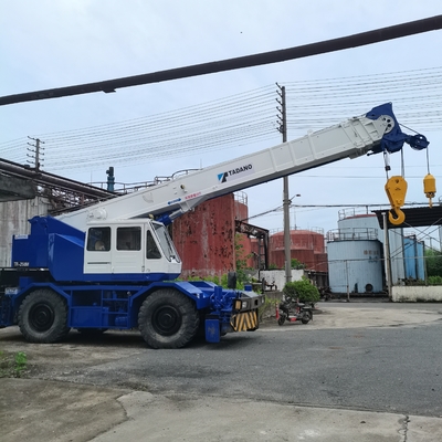 Une grue usée Tadano TR-250M de 25 tonnes avec peinture d'origine en excellent état.