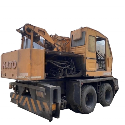 Crane de 30 tonnes, en bon état, usée, c'est une grue de camion Kato, une machine de levage d'occasion