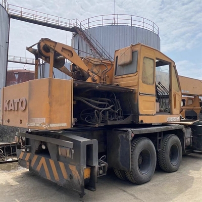 Crane de 30 tonnes, en bon état, usée, c'est une grue de camion Kato, une machine de levage d'occasion