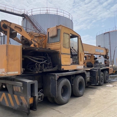 Crane de 30 tonnes, en bon état, usée, c'est une grue de camion Kato, une machine de levage d'occasion