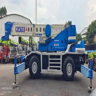 Grue Kato KR-450V Grue de 45 tonnes avec couleur originale et temps de travail réduit
