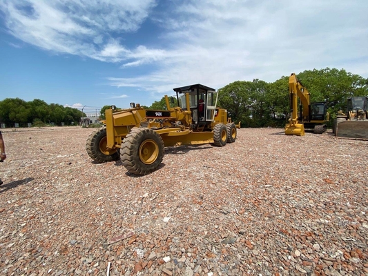 Japon Original Caterpillar 14H Motor Grader utilisé avec pneu routier et chargeur avant au Japon