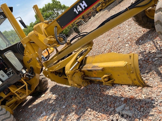 Japon Original Caterpillar 14H Motor Grader utilisé avec pneu routier et chargeur avant au Japon
