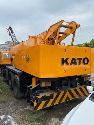 Une grue hydraulique japonaise de 45 tonnes à Shanghai, en bon état.
