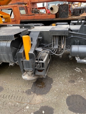 Une grue hydraulique japonaise de 45 tonnes à Shanghai, en bon état.