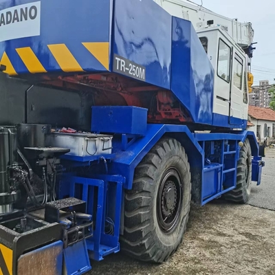 Le Japon a fabriqué une grue TADANO de 25 tonnes, un camion mobile de 25 tonnes d'occasion avec des heures de travail en stock.