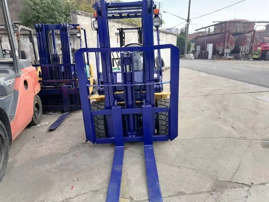Camion élévateur à fourche 3 tonnes utilisé Komatsu FD30 du Japon Excellentes conditions de travail