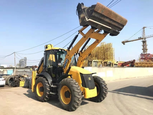 JCB 4CX, chargeuse à remontage à prix abordable, du Japon, avec une bonne capacité de seau