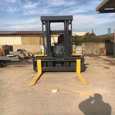 Facile d'utilisation, le chariot élévateur KOMATSU utilisé en couleur originale pour des performances de coût inégalées