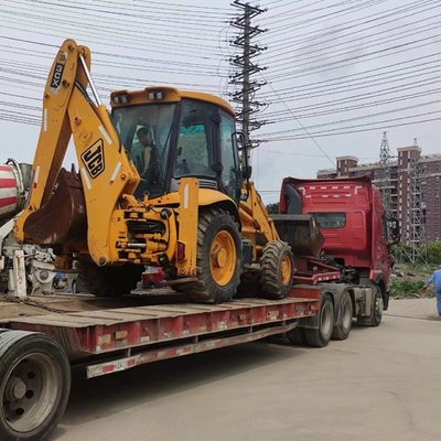 Chargeuse à pelle de 8 tonnes JCB3CX avec peu d'heures de travail et en bon état à un prix abordable