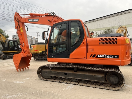 Excavateur Doosan DX140LC avec moteur original et cylindre hydraulique Liyuan du Japon