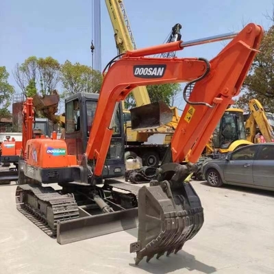 Doosan DH55 Excavateur d'occasion 68kw Peinture originale machine japonaise Poids 5500 kg à prix abordable