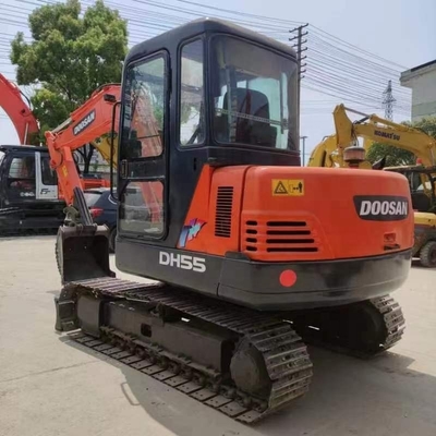 Doosan DH55 Excavateur d'occasion 68kw Peinture originale machine japonaise Poids 5500 kg à prix abordable