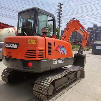 Doosan DH55 Excavateur d'occasion 68kw Peinture originale machine japonaise Poids 5500 kg à prix abordable