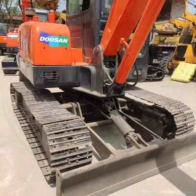 Doosan DH55 Excavateur d'occasion 68kw Peinture originale machine japonaise Poids 5500 kg à prix abordable