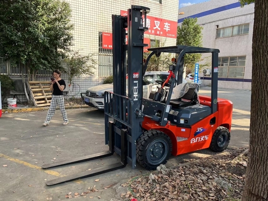 HELI 35 Mini camion de levage de palettes de 3,5 tonnes avec un temps de travail réduit et une largeur de fourchette de 940 mm