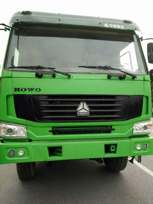 Un camion de 25 tonnes d'occasion en bon état avec une soupape hydraulique Nabtesco