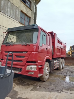 Truck à ordures d'occasion HOWO 375 avec peinture originale et moteur EPA du Japon au restaurant