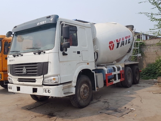 Un camion de mélangeur de béton de 25 tonnes avec une capacité de 10CBM et un point de vente unique