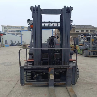 LINDE 2,5 TON Machine de levage de construction utilisée avec des heures de travail réduites Poids 2500 KG