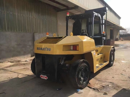 10 tonnes à faible charge Komatsu FD100 chariot élévateur lourd équipement avec une bonne capacité de levage