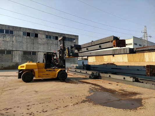 10 tonnes à faible charge Komatsu FD100 chariot élévateur lourd équipement avec une bonne capacité de levage