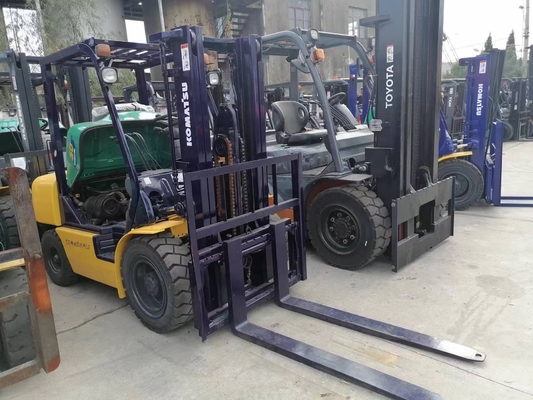 COMATSU FD30 3 tonnes mini chariot élévateur diesel pour la manutention de conteneurs lourds