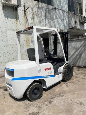 TCM plus sûr utilisé 3 tonnes 3,5 tonnes chariot élévateur diesel avec moteur ISUZU YANMAR MISUBISHI FD30