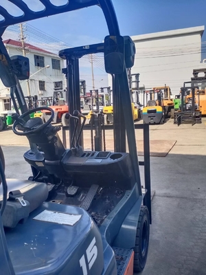 Camion élévateur mini Toyota FD15 à moteur diesel d'occasion Excellente condition de travail 1,5 tonne