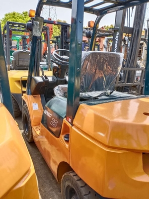 Toyota FD25 chariot élévateur de palettes diesel pour les boissons alimentaires dans votre budget