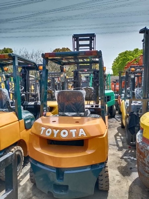 Toyota FD25 chariot élévateur de palettes diesel pour les boissons alimentaires dans votre budget