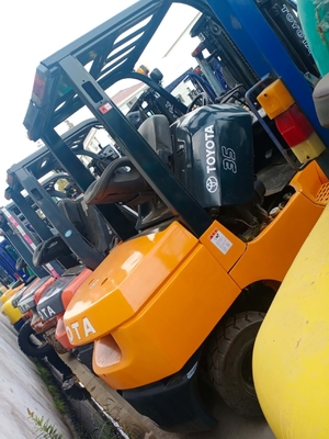 Excellentes conditions de travail 3 tonnes Toyota FD30 Mini chariot élévateur pour équipements lourds
