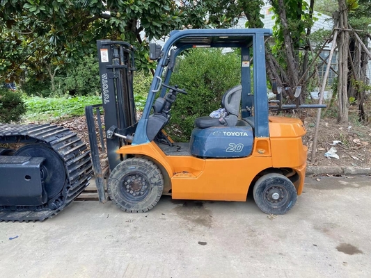 Avantages Toyota FD20 à haute efficacité de travail 2 tonnes diesel chariot élévateur au Japon 2023