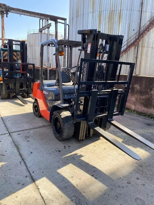 3 tonnes de chariot élévateur diesel TOYOTA FD30 en excellent état