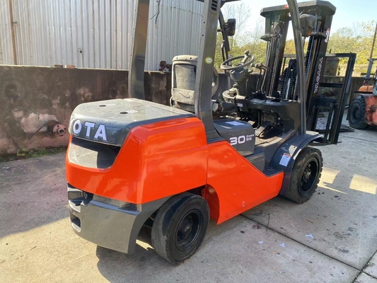 3 tonnes de chariot élévateur diesel TOYOTA FD30 en excellent état