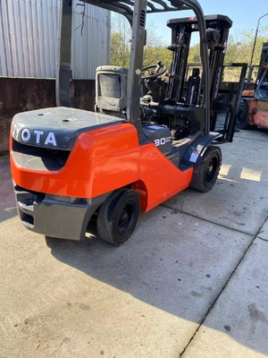 3 tonnes de chariot élévateur diesel TOYOTA FD30 en excellent état