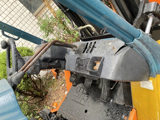 Japon TOYOTA FD30 chariot élévateur diesel 3 tonnes avec peu d'heures de travail