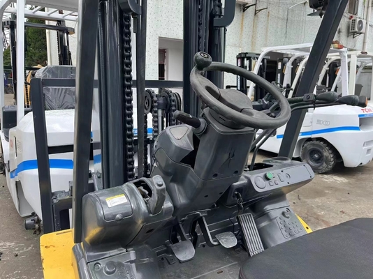 Camion de levage de palettes pour conteneurs élévateurs à fourche KOMATSU FD30 en bon état en 2023