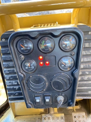 Bulldozer CAT D4G Bulldozer japonais d'origine avec une capacité de 1,92 m3 et une puissance de 80 kW