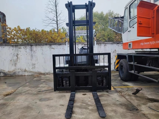 Un chariot élévateur diesel de 3 tonnes et 3,5 tonnes avec moteur ISUZU YANMAR MISUBISHI