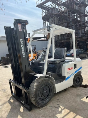 3 tonnes de chariot élévateur diesel japonais original pour les besoins et les solutions de la construction d'ingénierie
